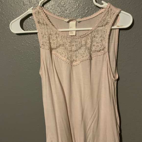 Top - Picture 2 of 4